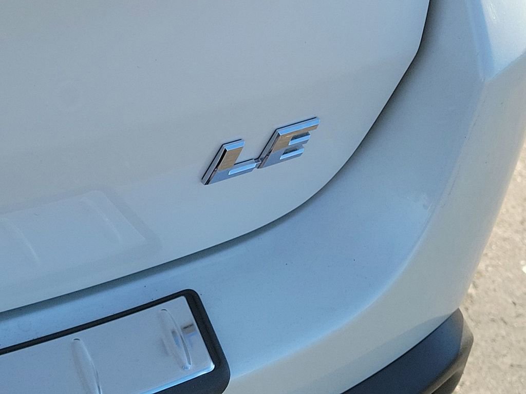 Used 2015 Toyota Highlander LE image 29