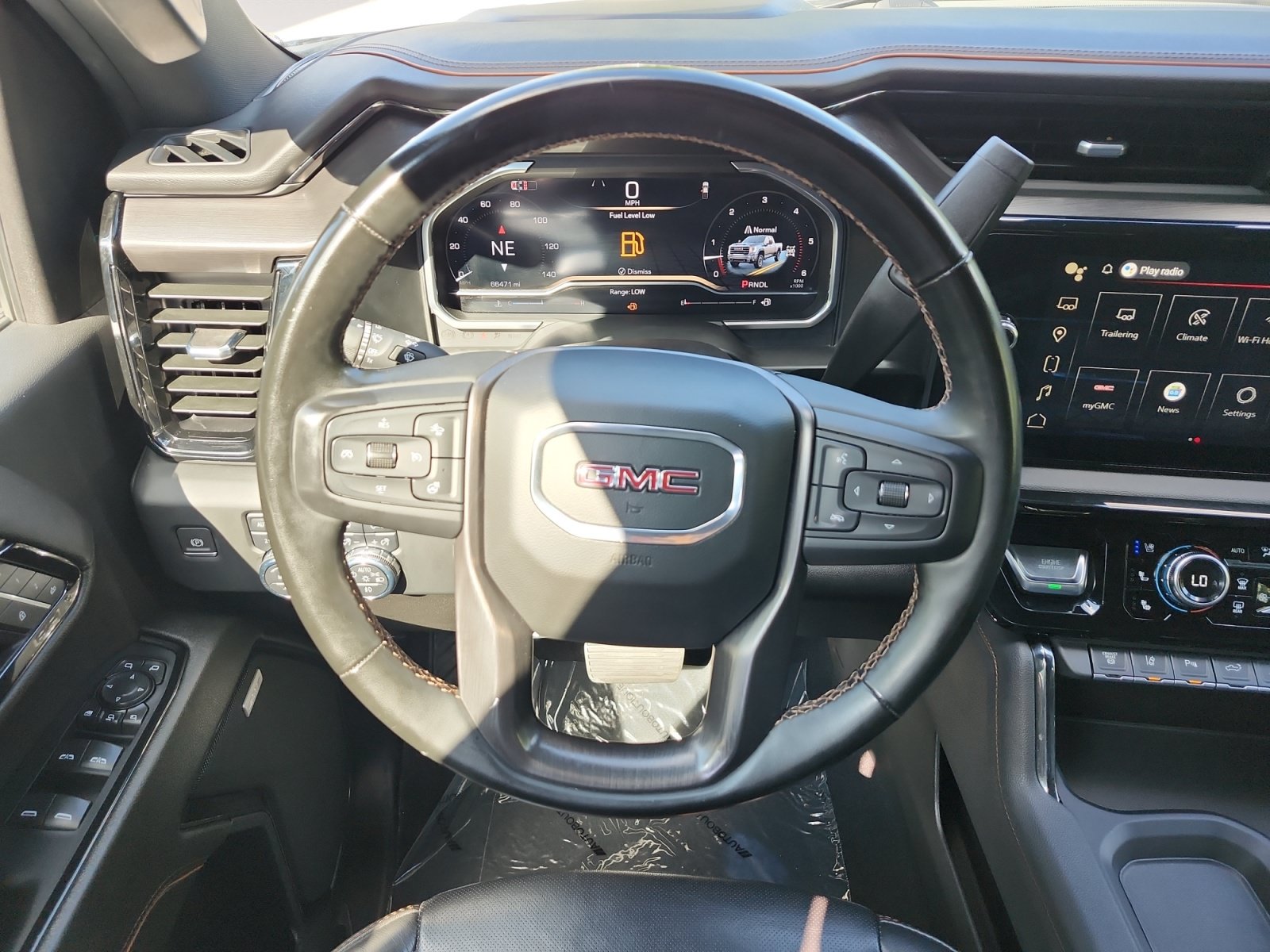 Used 2024 GMC Sierra 3500 AT4 w/ AT4 Premium Plus Package AWD/4WD image 12