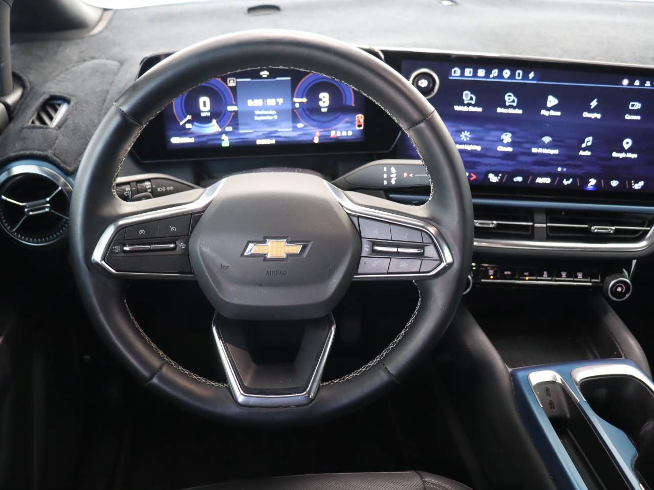 Used 2024 Chevrolet Equinox EV LT FWD image 9