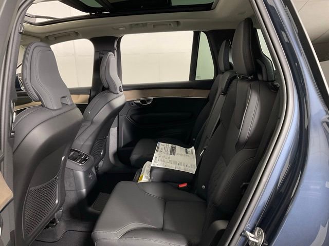 New 2026 Volvo XC90 T8 Plus image 33