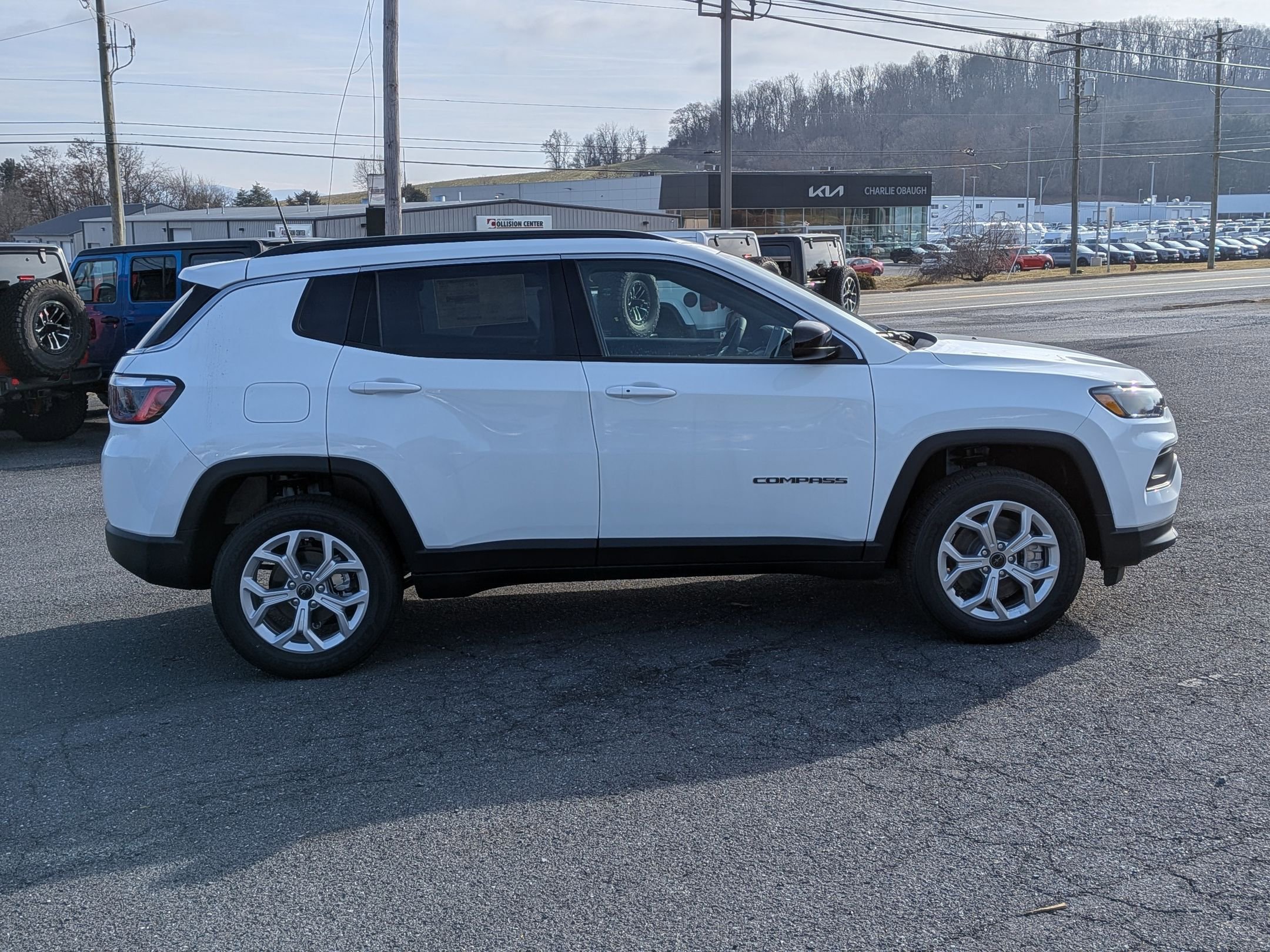 New 2026 Jeep Compass Latitude image 4