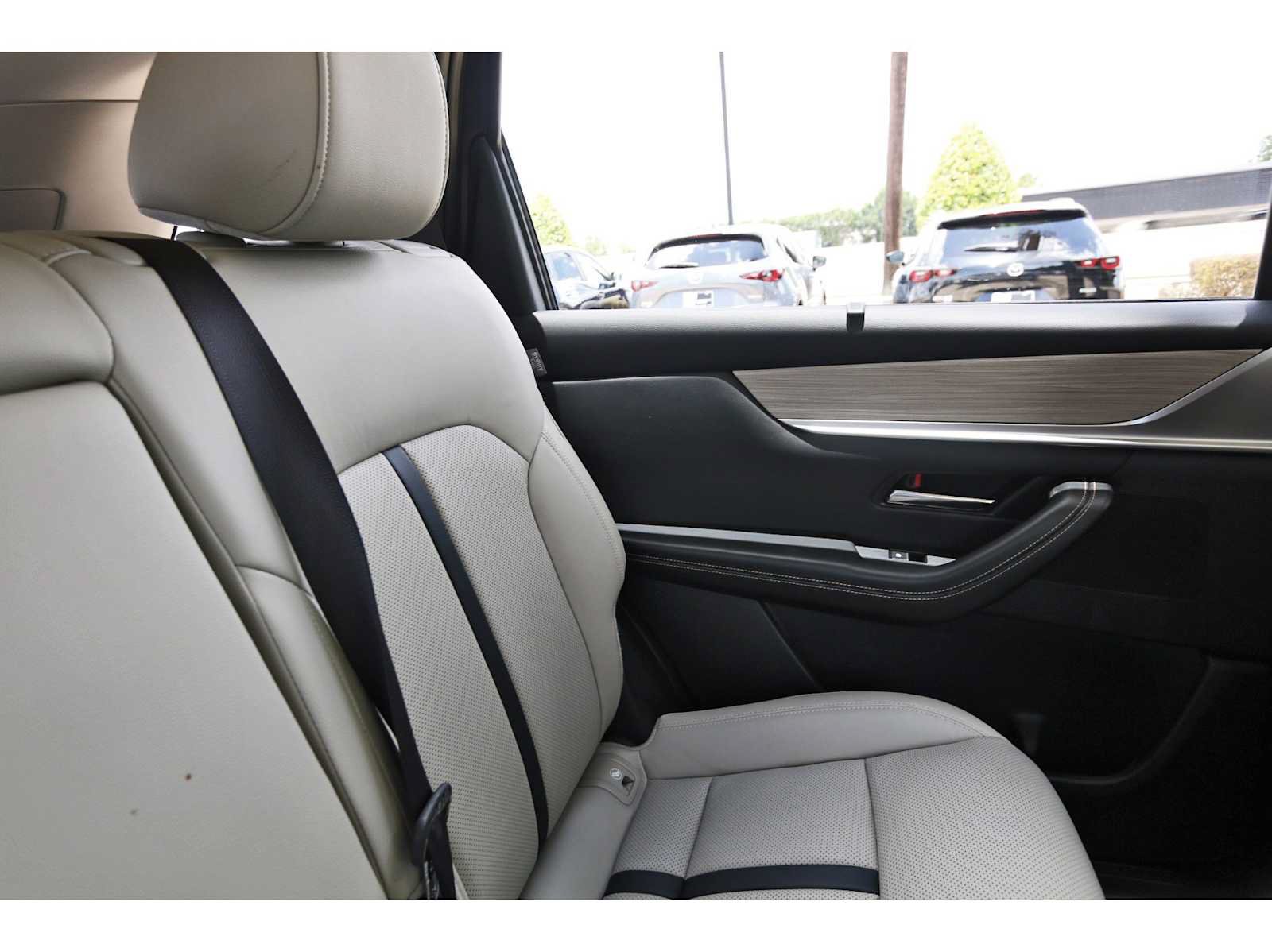 Used 2026 MAZDA CX-90 3.3 Turbo w/ Preferred Package AWD/4WD image 10