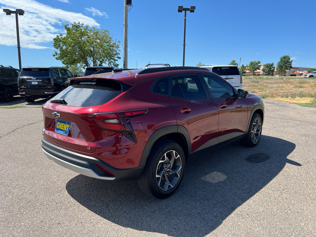 Used 2025 Chevrolet Trax LT w/ Driver Confidence Package FWD image 5