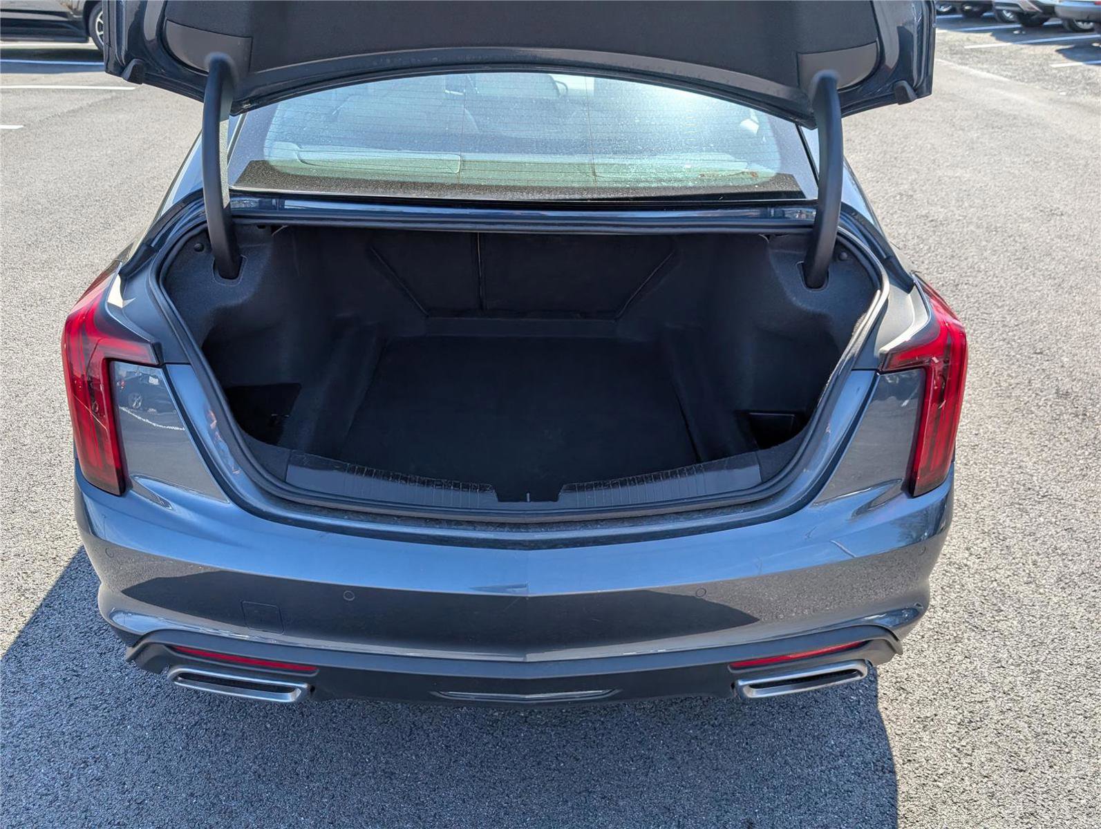 Used 2025 Cadillac CT5 Premium Luxury RWD image 12