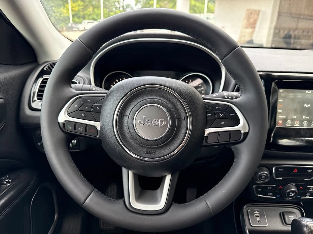 Used 2021 Jeep Compass Latitude FWD image 11