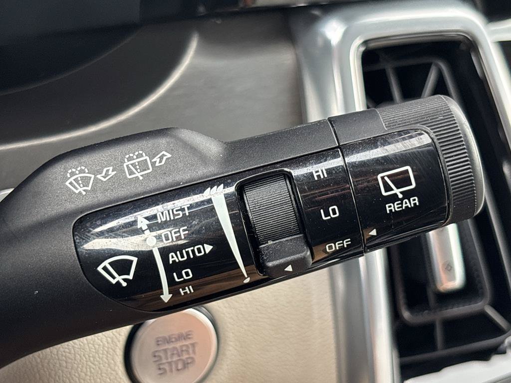 Used 2023 Kia Sorento SX AWD/4WD image 9