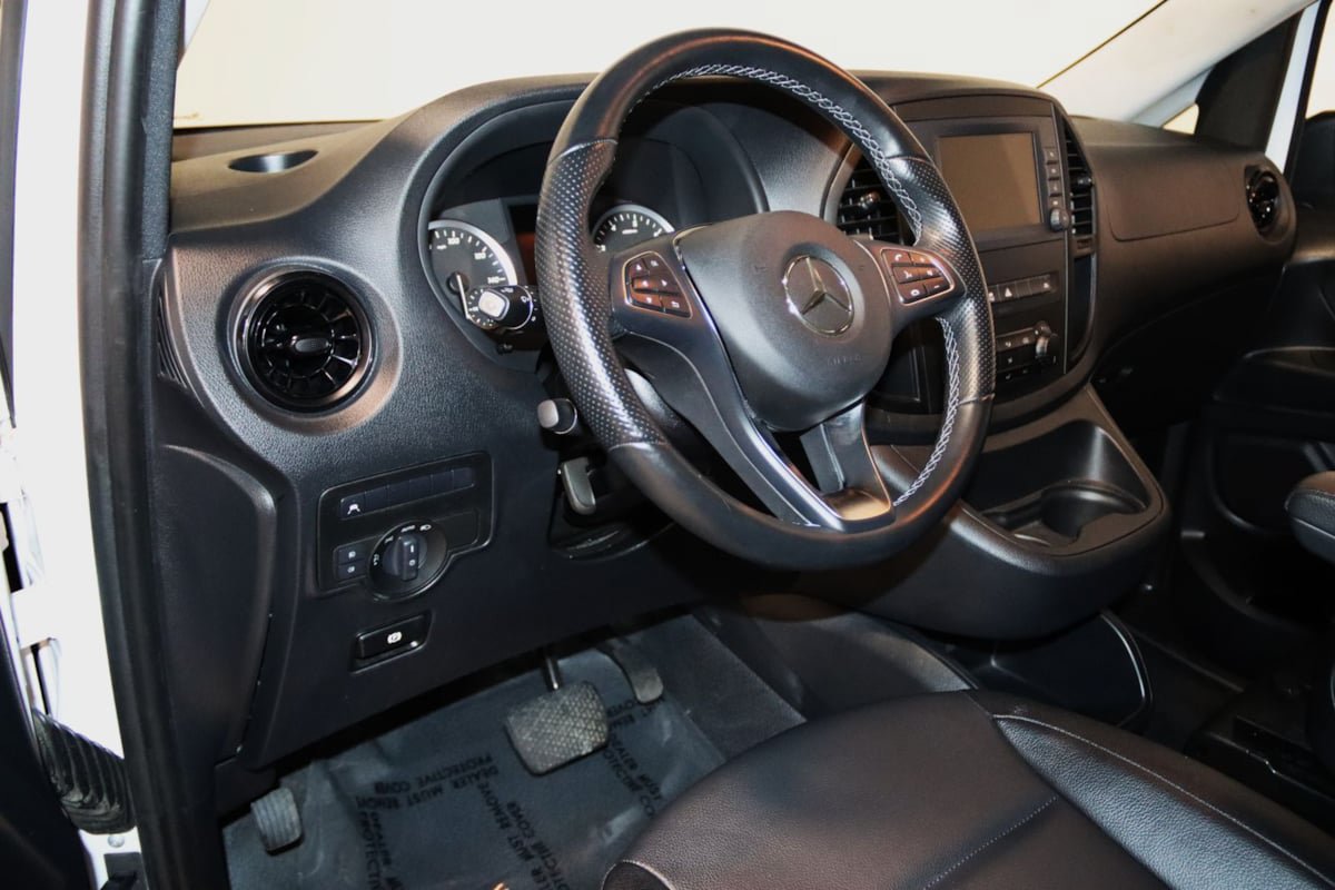 Used 2023 Mercedes-Benz Metris Passenger image 35