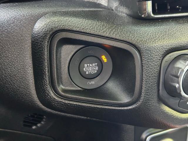 Certified 2025 Jeep Gladiator Willys image 40