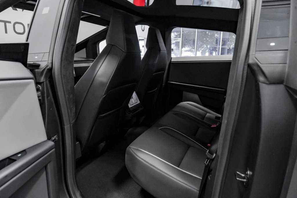 Used 2025 Tesla Cybertruck AWD Crew Cab image 39