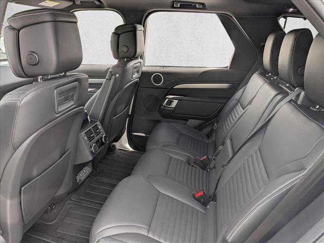 Used 2025 Land Rover Discovery Dynamic SE AWD/4WD image 18