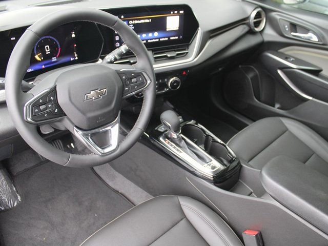 New 2026 Chevrolet Trax ACTIV w/ Driver Confidence Package image 2