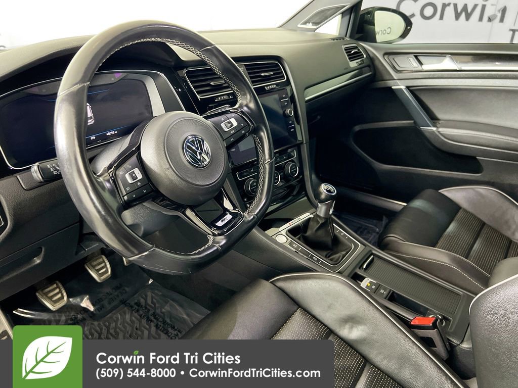 Used 2019 Volkswagen Golf R 4-Door image 3