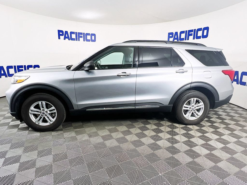 Certified 2024 Ford Explorer XLT AWD/4WD image 4