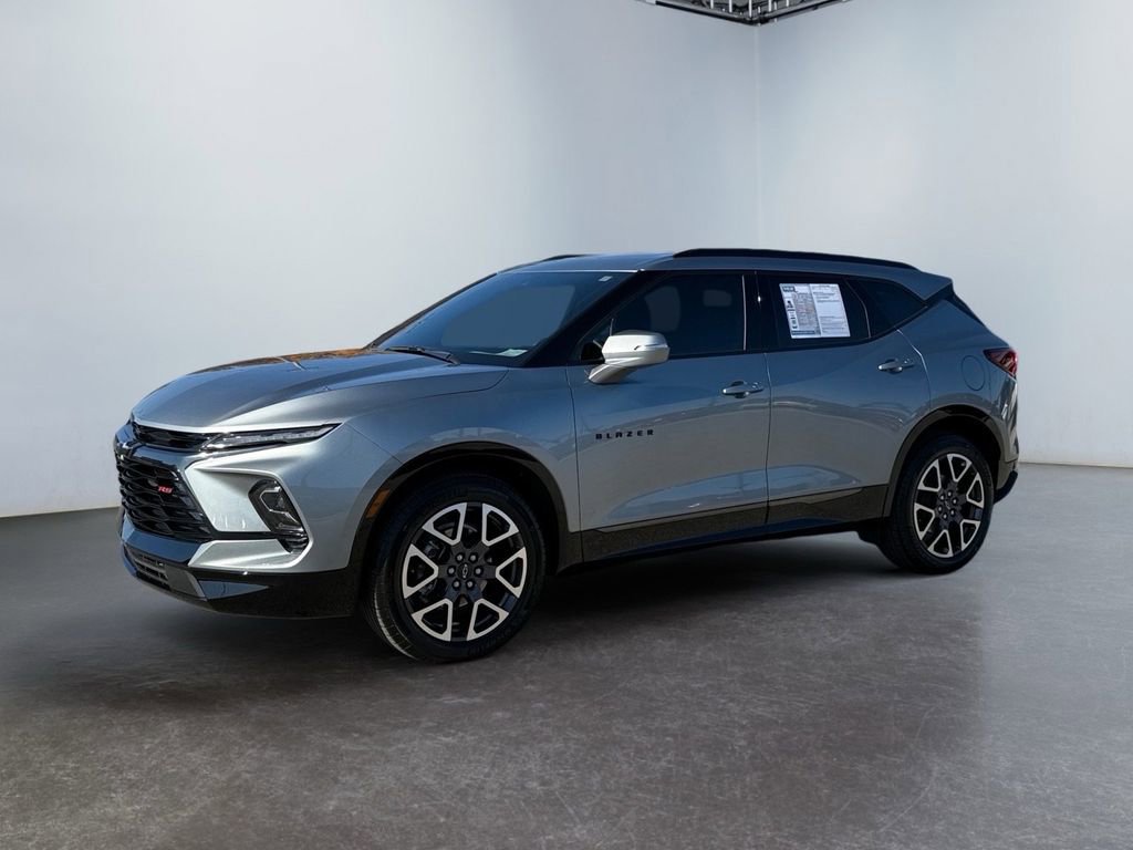 Used 2025 Chevrolet Blazer RS image 7