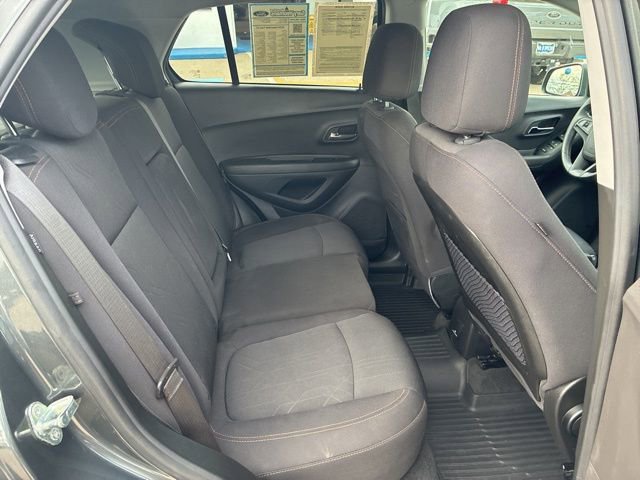 Used 2020 Chevrolet Trax LT FWD image 25