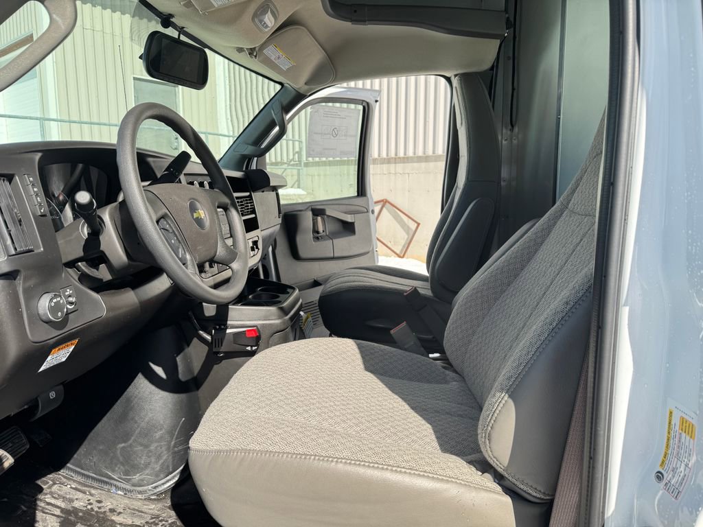 New 2026 Chevrolet Express 4500 w/ Power Convenience Package image 12