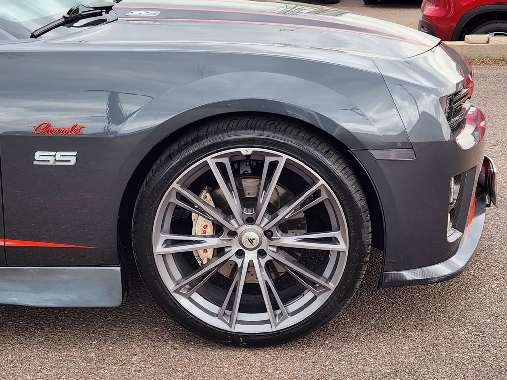 Used 2010 Chevrolet Camaro SS w/ RS Package image 28