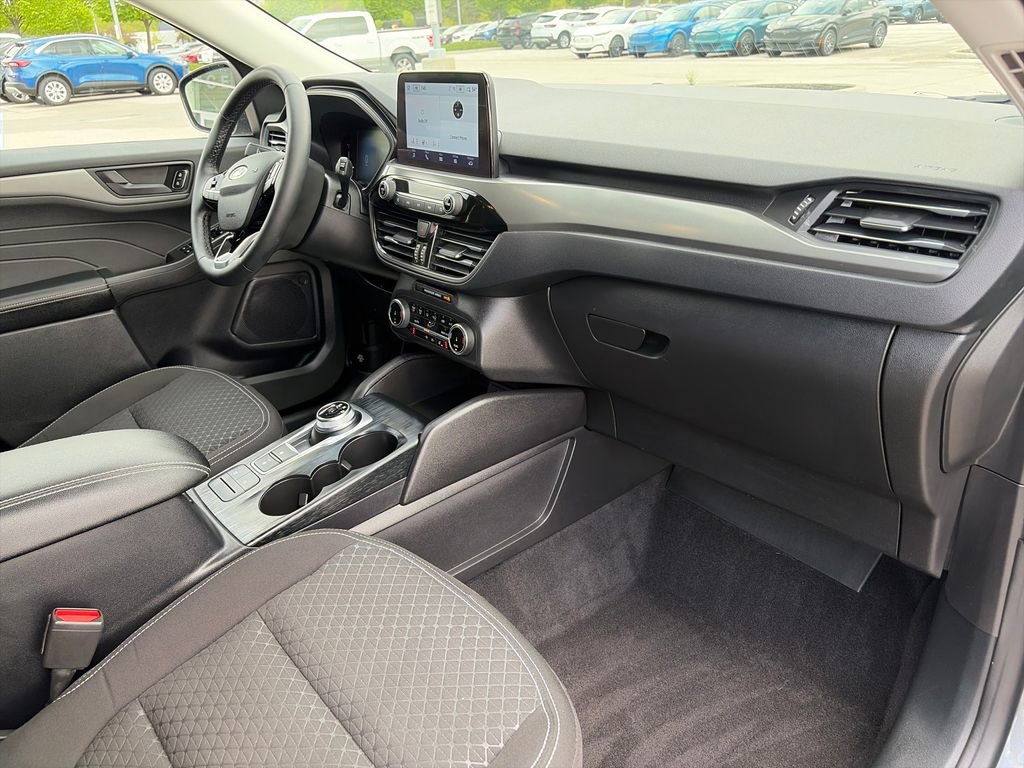 Used 2023 Ford Escape Active w/ Cold Weather Package FWD image 10