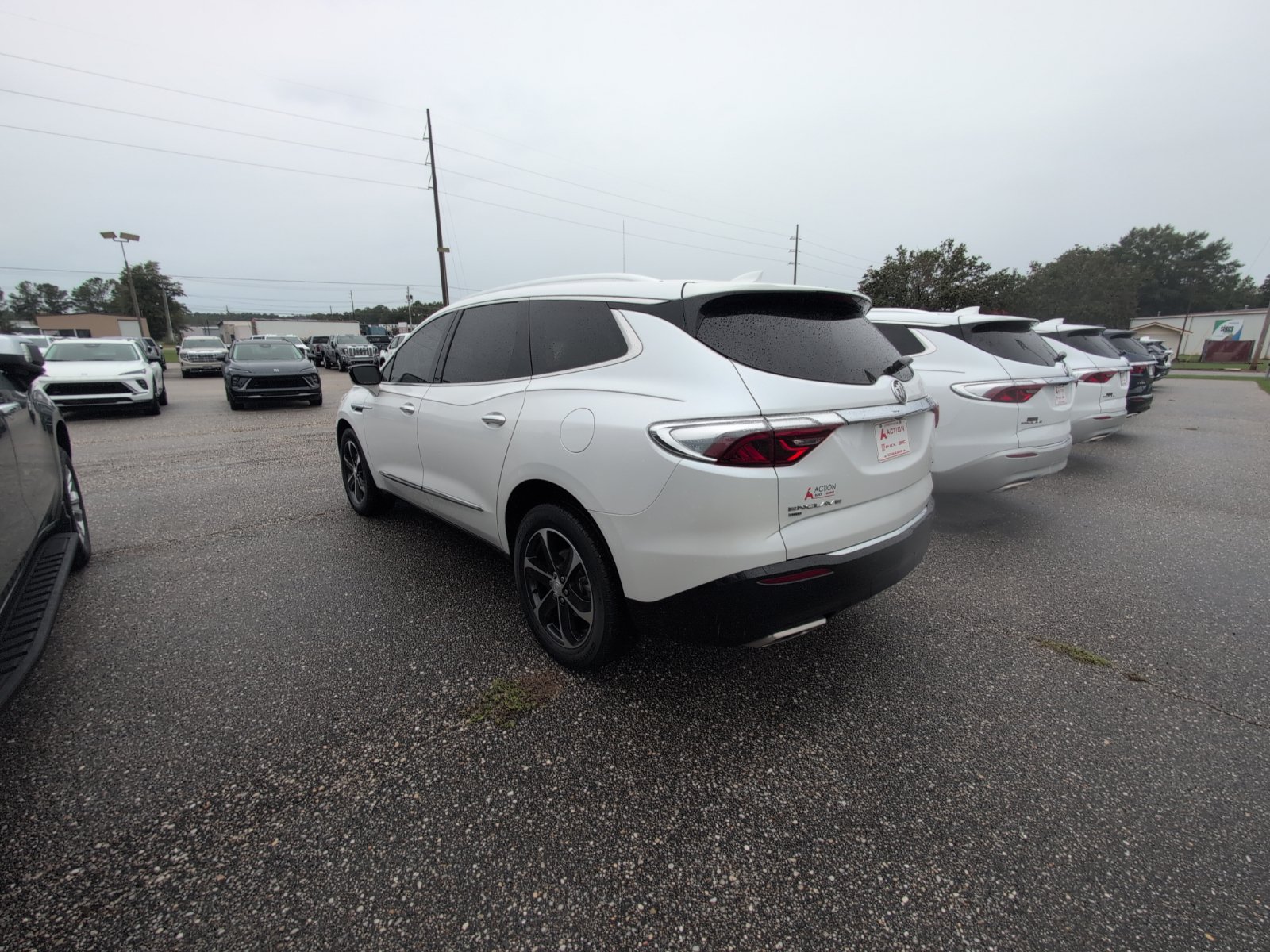 Used 2022 Buick Enclave Essence w/ Experience Buick Package AWD/4WD image 4