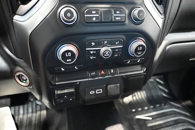 Used 2022 Chevrolet Silverado 3500 LT w/ Convenience Package AWD/4WD image 16