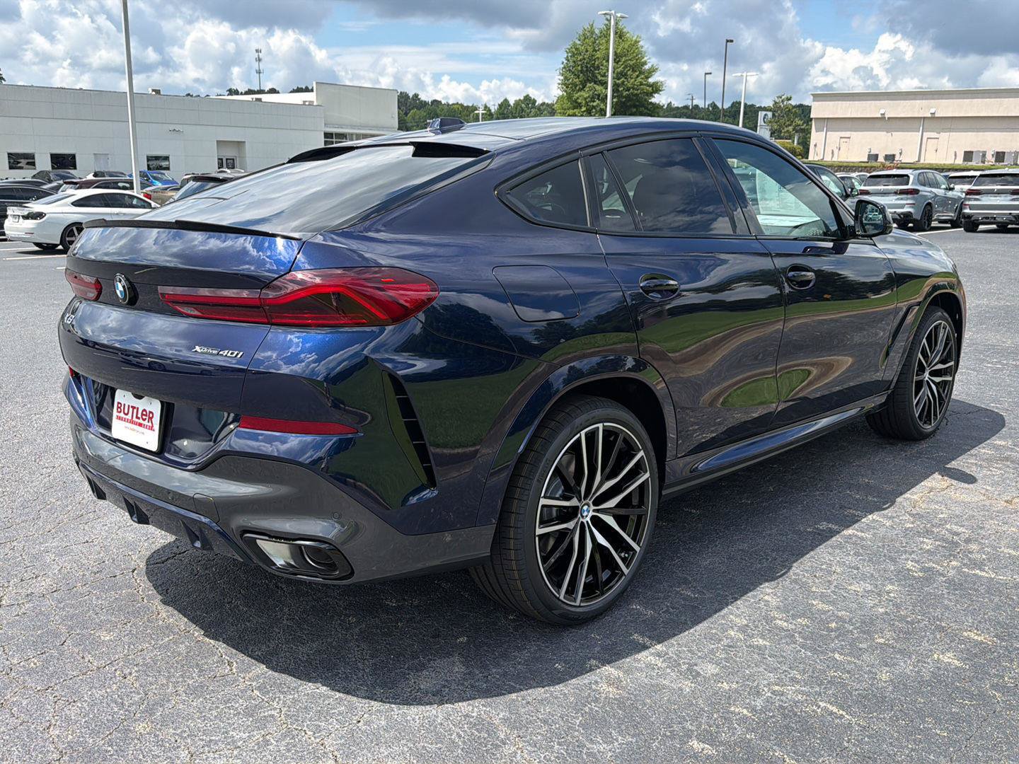 New 2027 BMW X6 xDrive40i w/ Executive Package AWD/4WD image 6