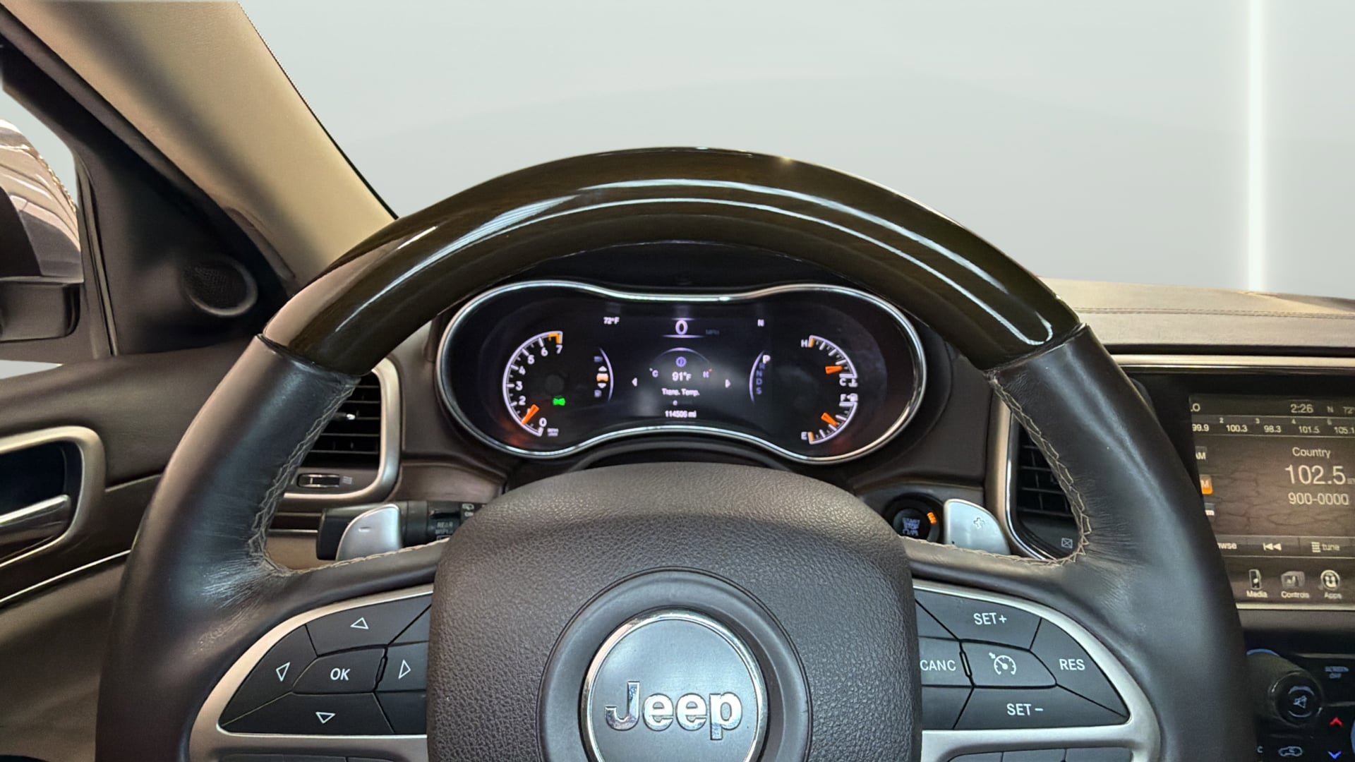 Used 2015 Jeep Grand Cherokee Overland RWD image 30