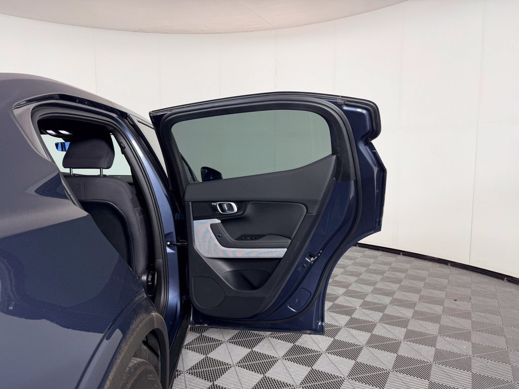 Used 2024 Polestar Polestar 2 RWD image 27