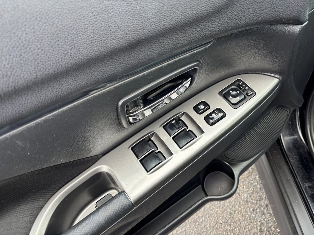 Used 2021 Mitsubishi Outlander Sport SE image 16