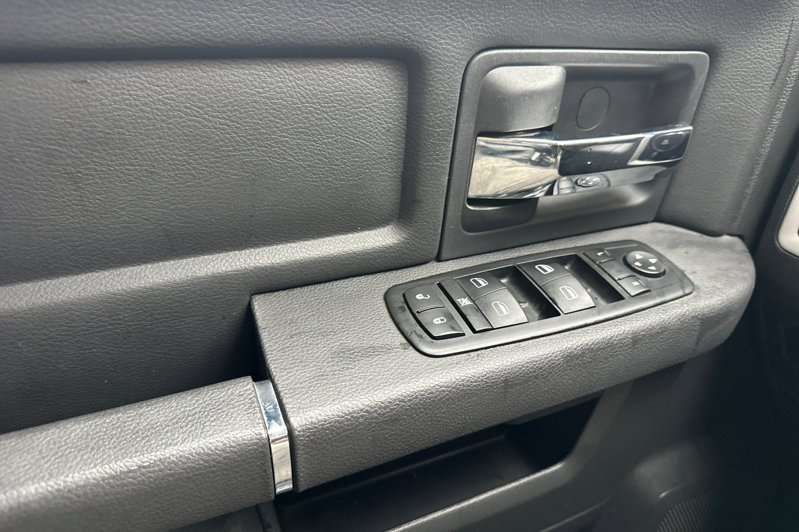 Used 2010 Dodge Ram 1500 Truck Sport image 11