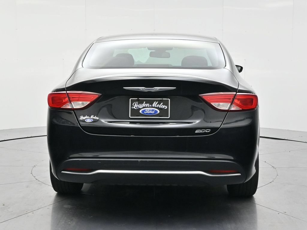Used 2015 Chrysler 200 Limited FWD image 6