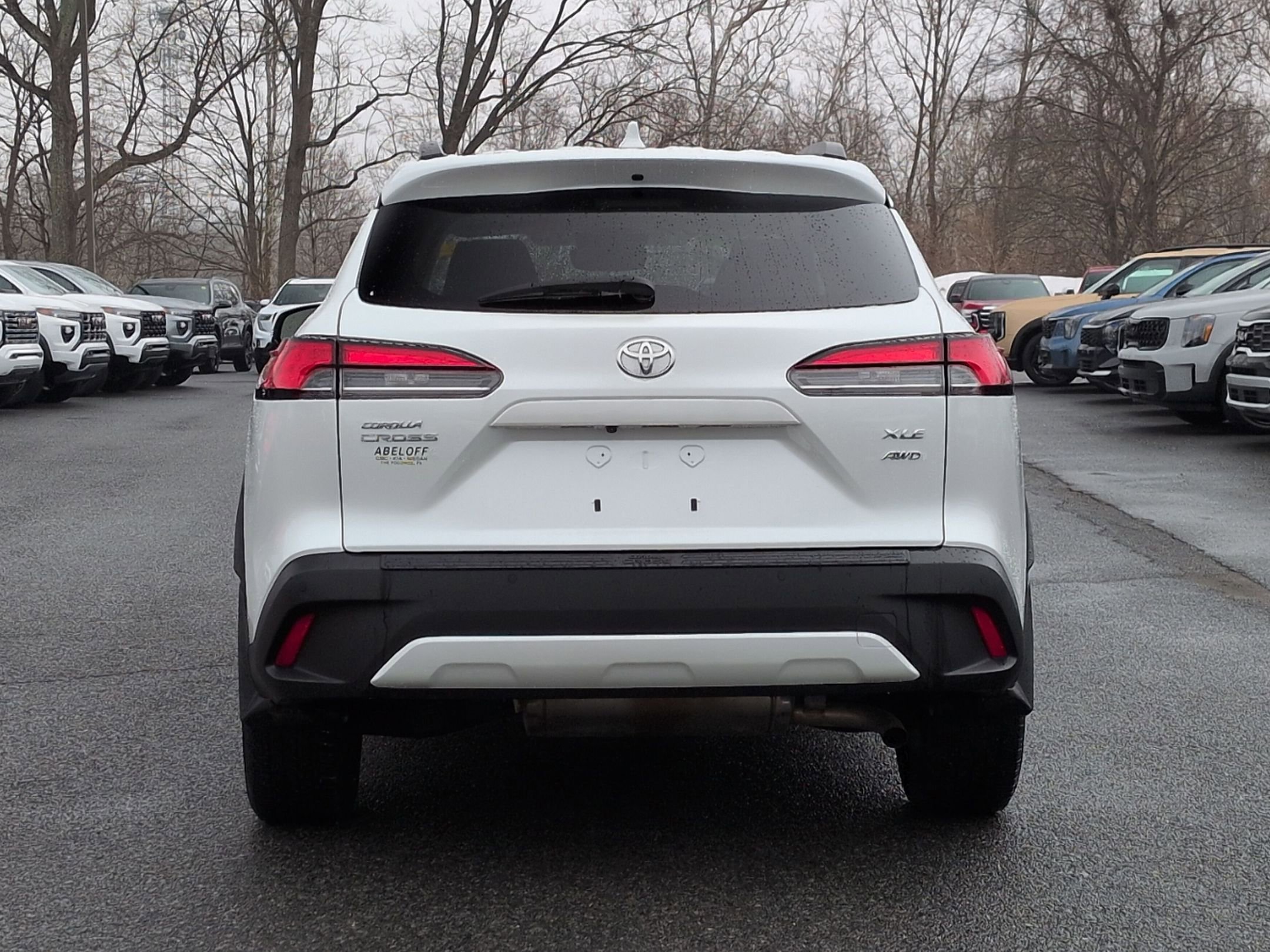 Used 2024 Toyota Corolla Cross XLE w/ Convenience Package image 6