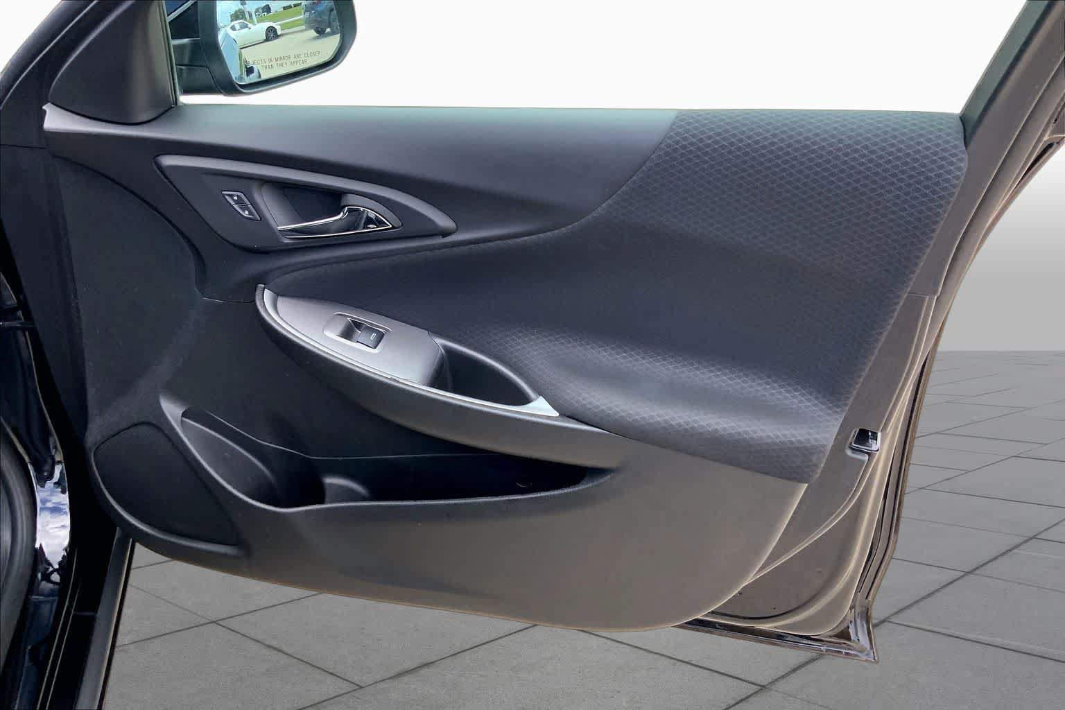 Used 2025 Chevrolet Malibu RS FWD image 23