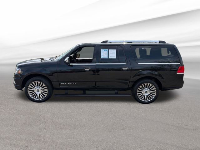 Used 2017 Lincoln Navigator L Reserve image 4