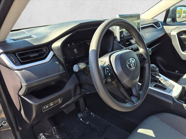 Used 2025 Toyota RAV4 XLE FWD image 10