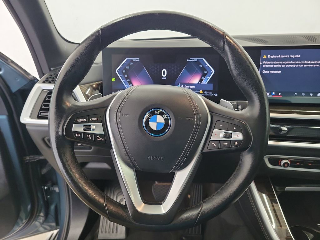 Used 2025 BMW X5 xDrive50e AWD/4WD image 23