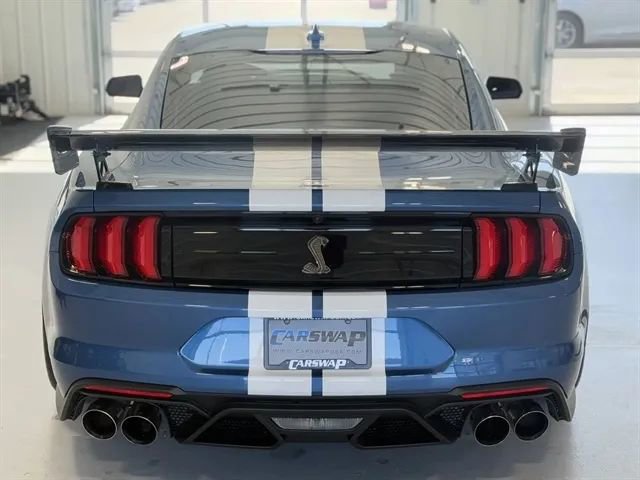 Used 2021 Ford Mustang Shelby GT500 w/ Carbon Fiber Track Pack RWD image 4