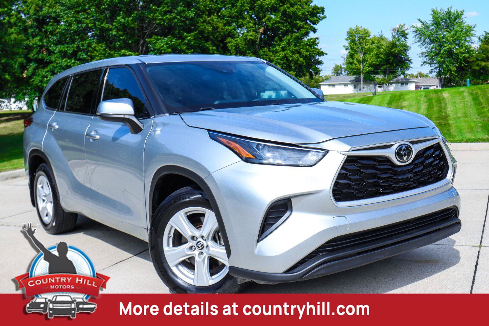 Used 2022 Toyota Highlander L FWD image 1