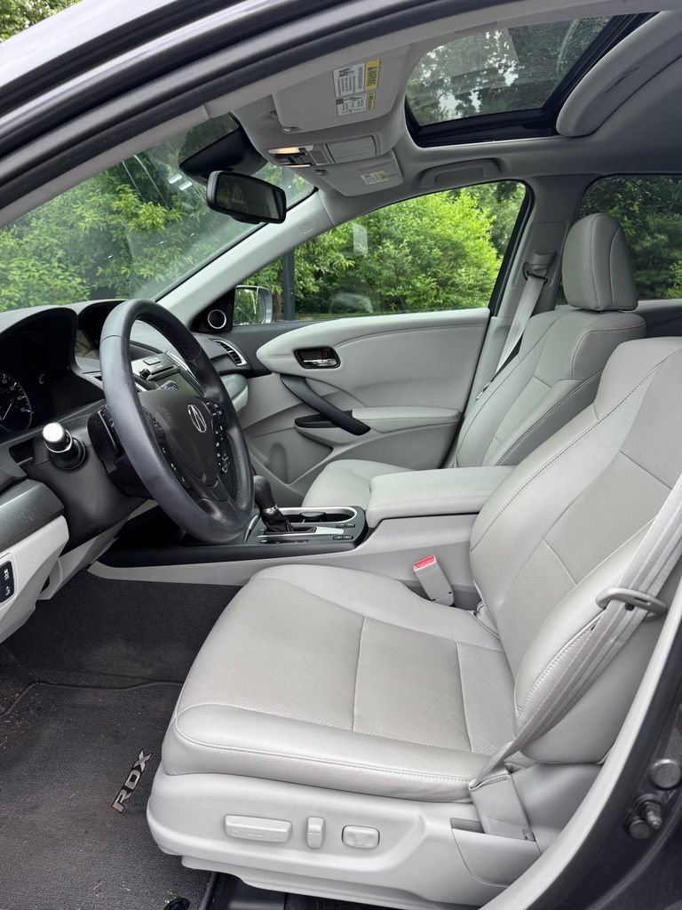 Used 2017 Acura RDX AWD w/ Advance Package image 9