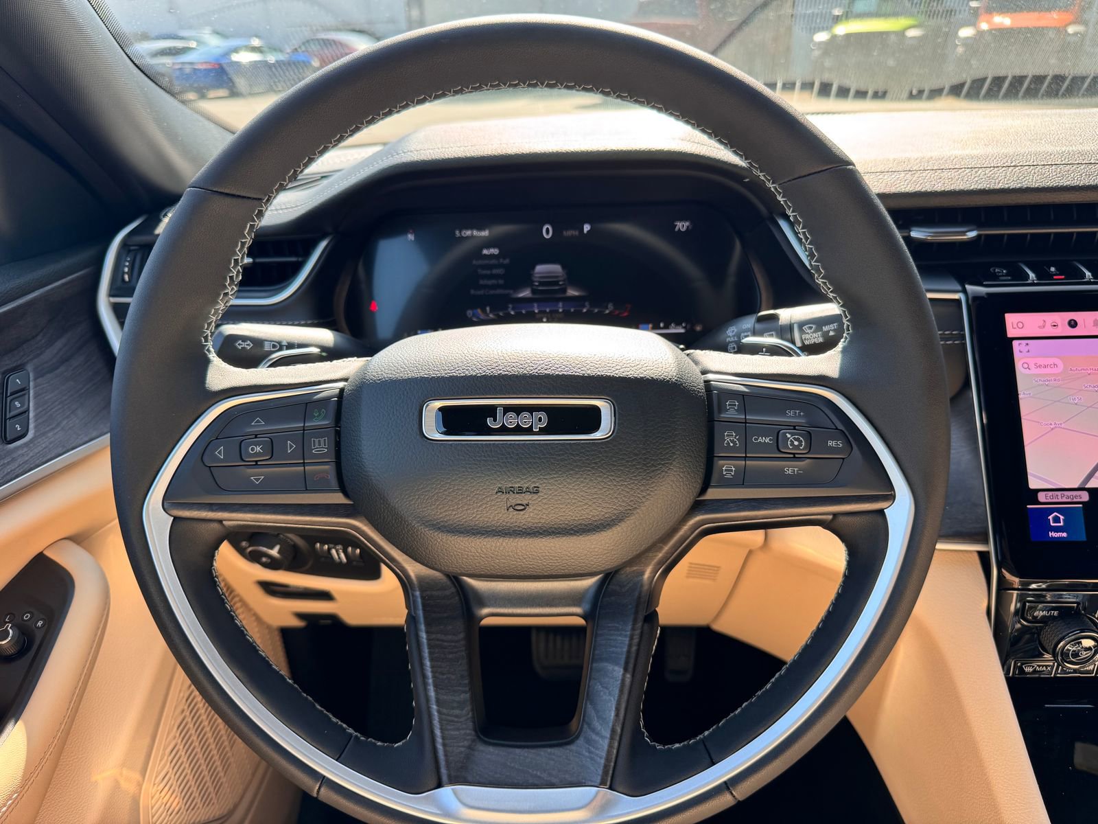 New 2025 Jeep Grand Cherokee Limited w/ Luxury Tech Group II image 15