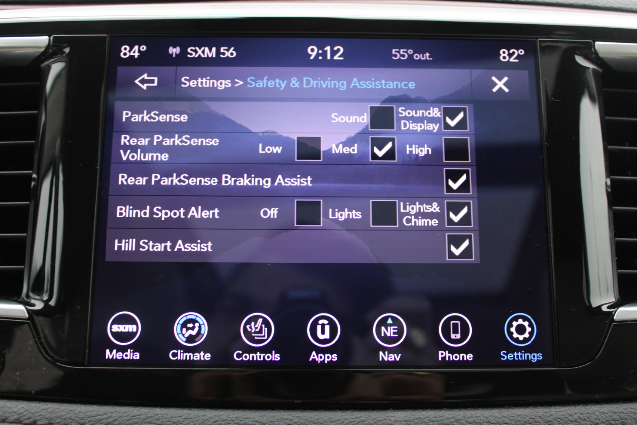 Used 2018 Chrysler Pacifica Limited image 31