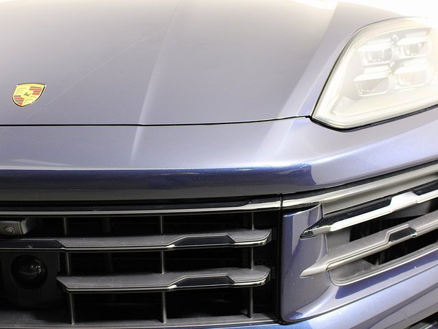 Certified 2024 Porsche Cayenne Coupe image 11