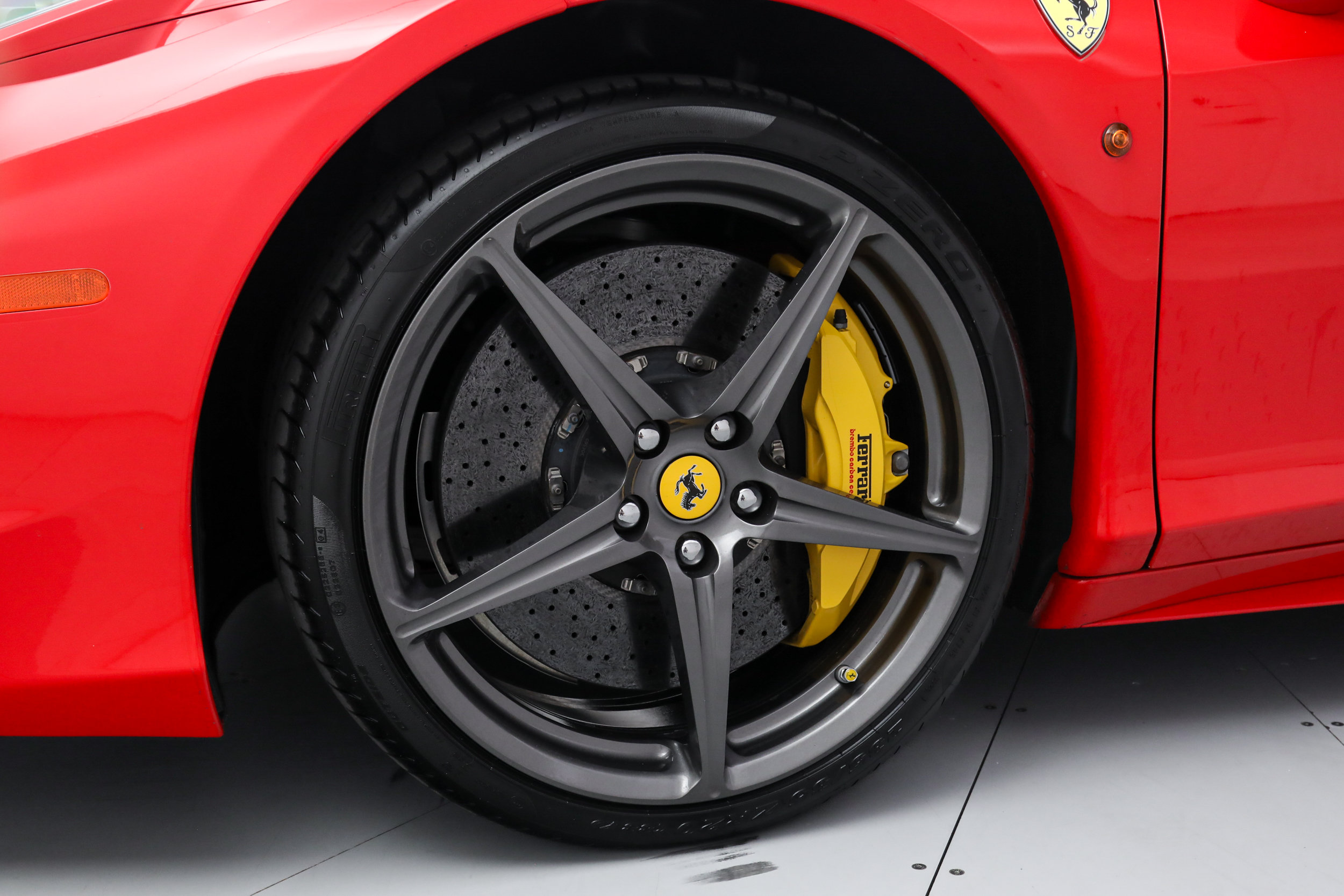 Certified 2015 Ferrari 458 Italia Coupe RWD image 14