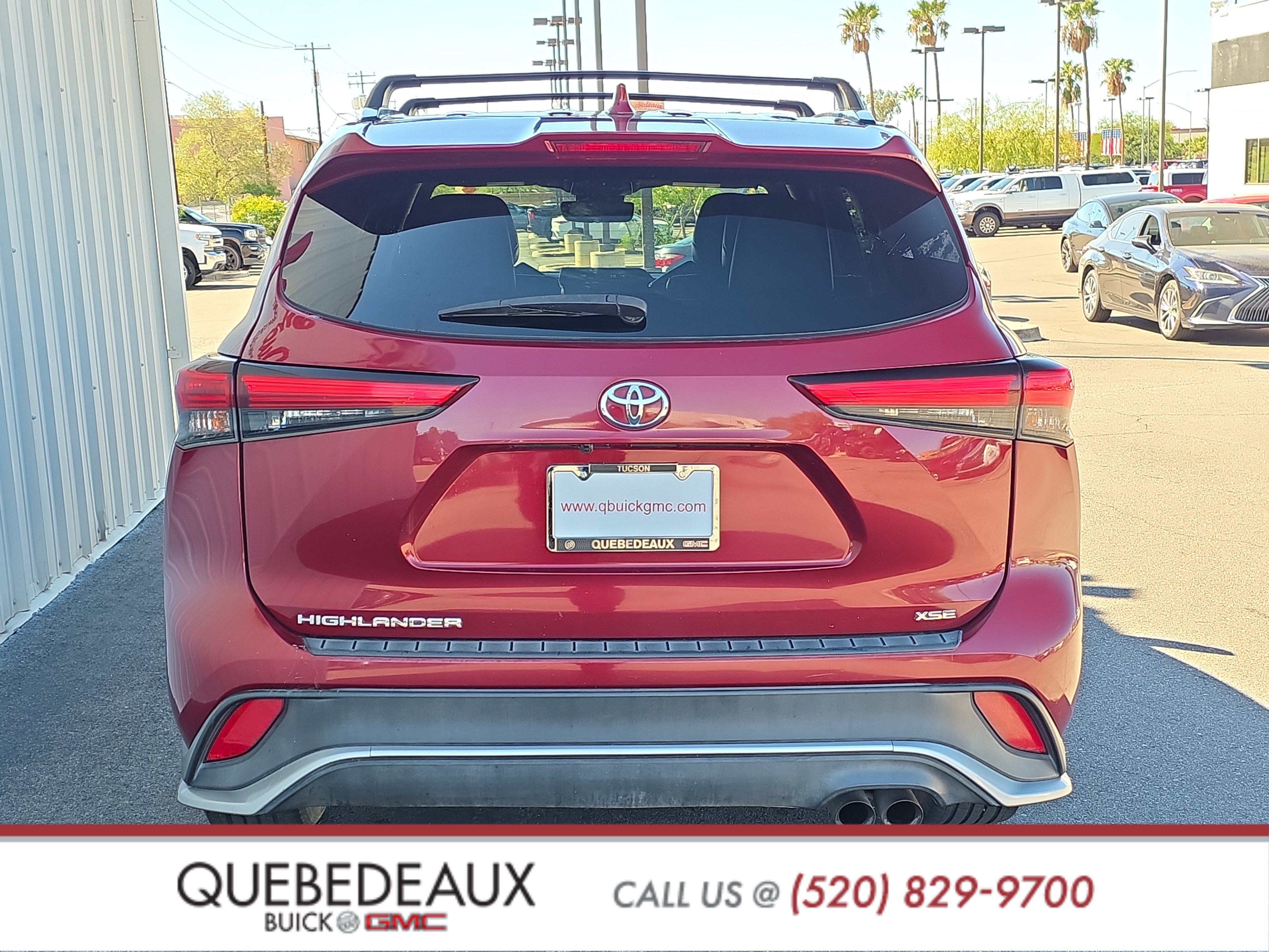Used 2022 Toyota Highlander XSE FWD image 2