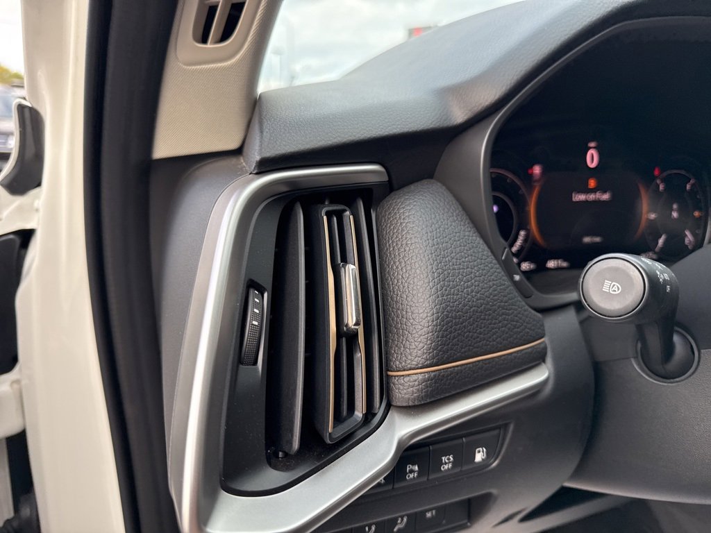 Used 2025 MAZDA CX-70 Plug-In Hybrid w/ Premium Pkg image 16