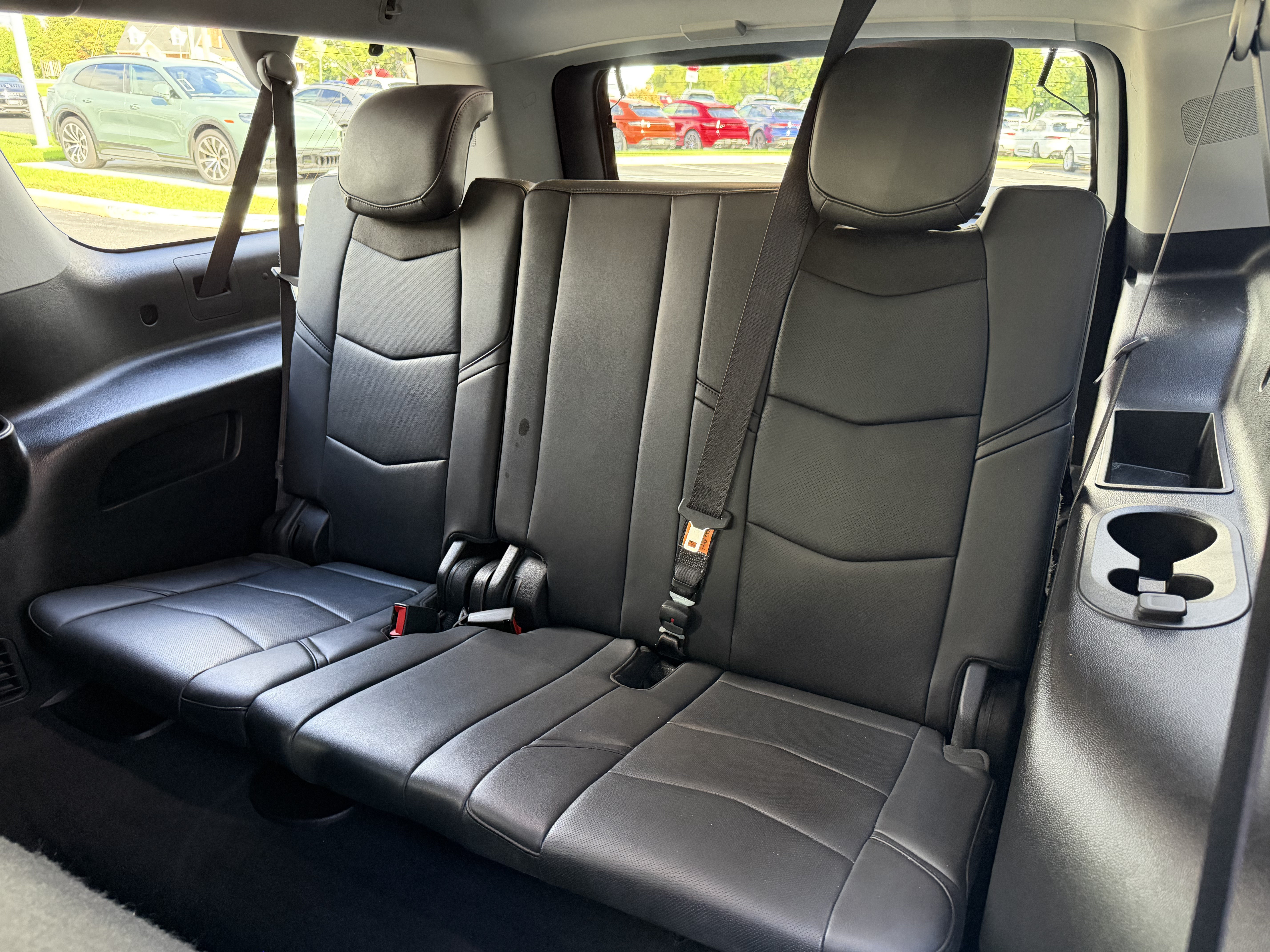 Used 2019 Cadillac Escalade ESV Luxury AWD/4WD image 21