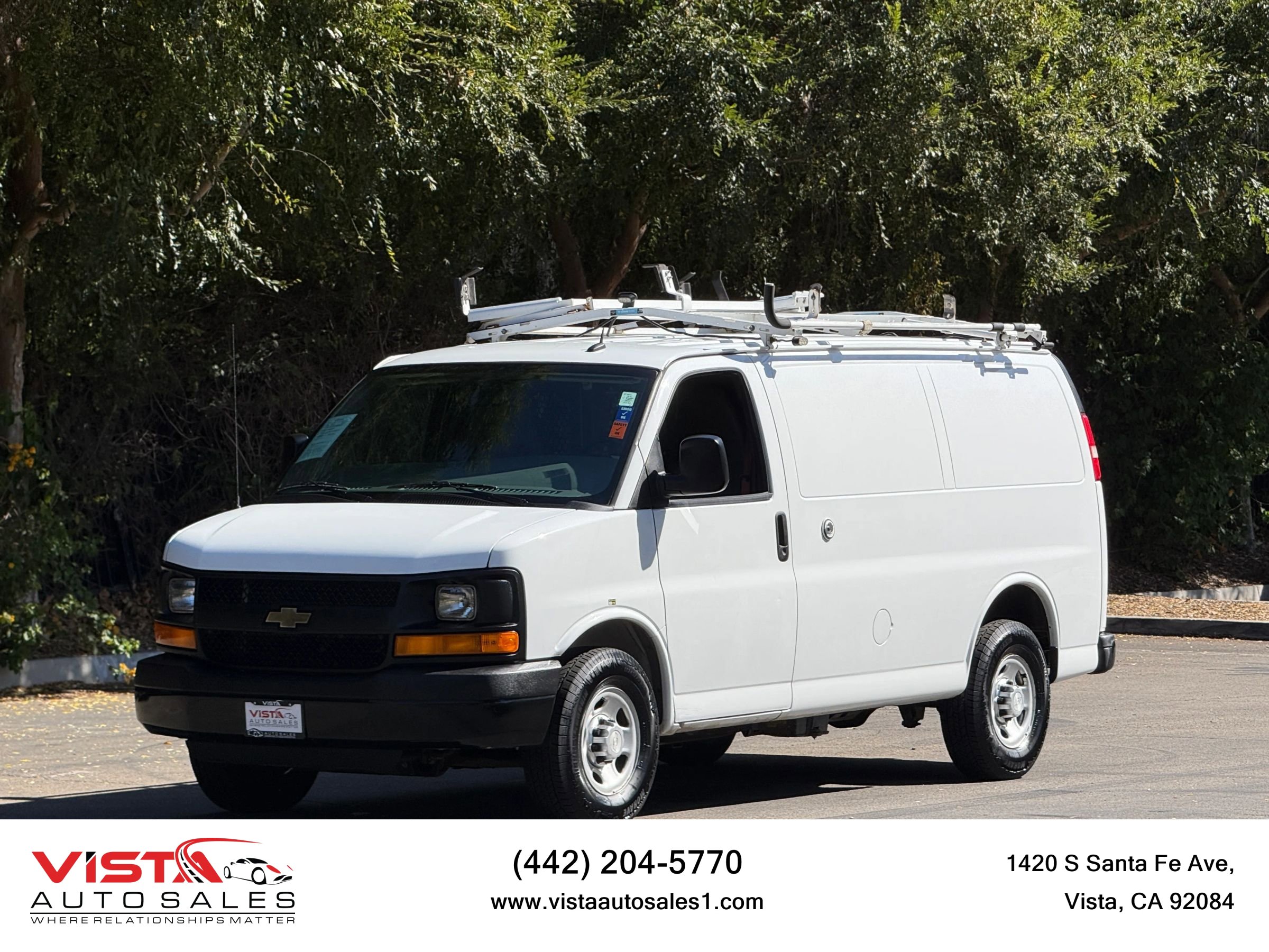 Used 2015 Chevrolet Express 2500 image 1