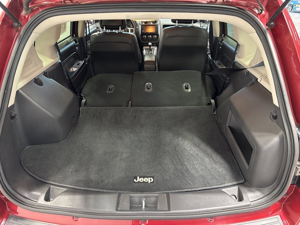 Used 2015 Jeep Compass Limited image 30