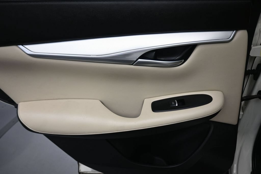 Used 2019 INFINITI QX50 Luxe w/ Navigation Package FWD image 28