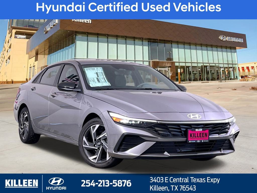Used 2025 Hyundai Elantra Sport image 1