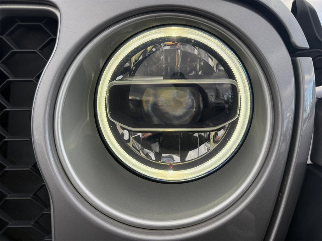 Used 2020 Jeep Gladiator Overland w/ LED Lighting Group image 22